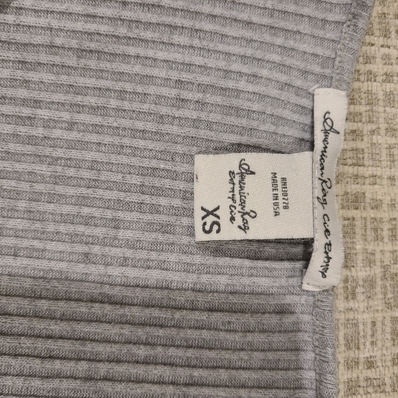 Top - Picture 2 of 2